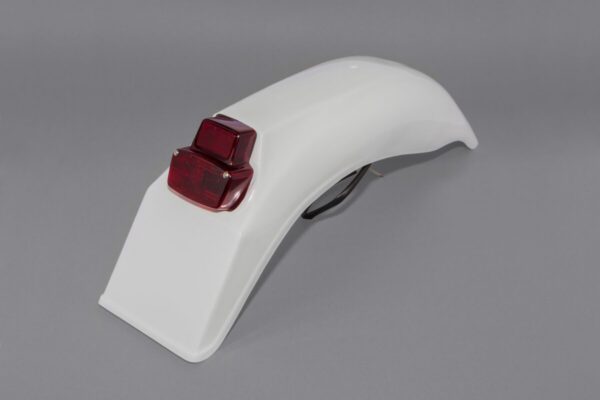 FENDER RR UNIV WHT