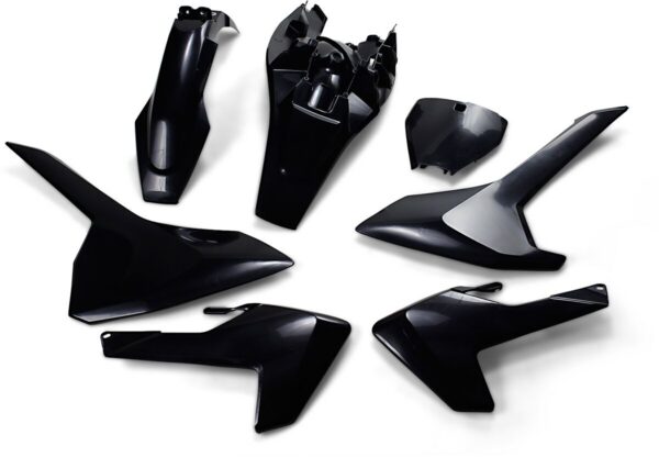 BODY KIT HVA TC85 18-24 BLK